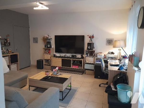 Posez vos meubles dans cette agréable maison.