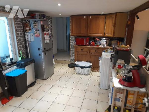 Posez vos meubles dans cette agréable maison.