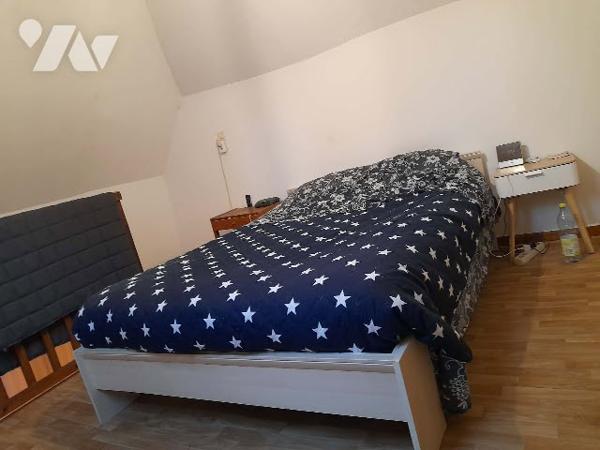 Posez vos meubles dans cette agréable maison.