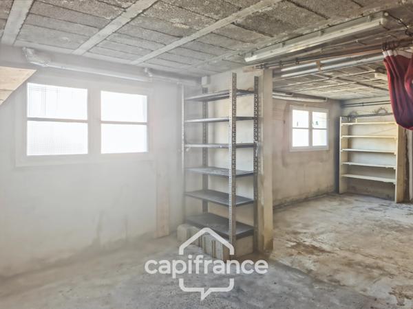 Maison à vendre 5 pièces ROQUEMAURE (30)-terrain 541m²