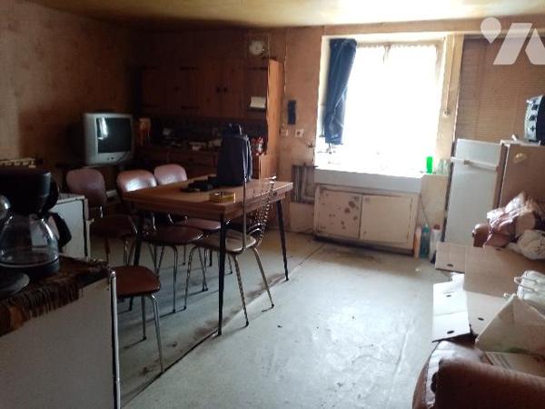secteur NOL , ancienne ferme à rénover avec terrain attenant de 1795 m² et non attenant de 554 m²