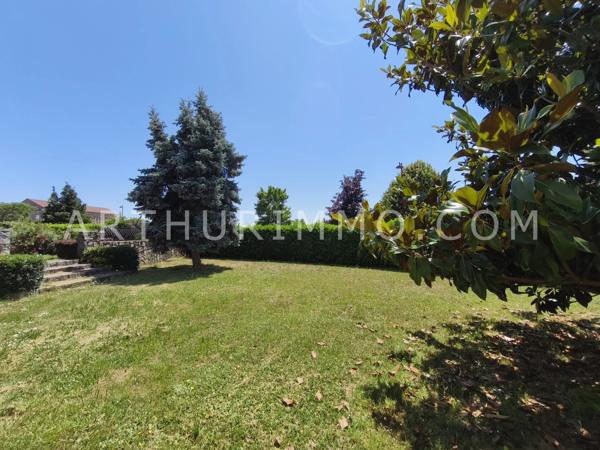Vente                                                      Maison
                        
                     5 pièces                      108 m2                     à Davézieux