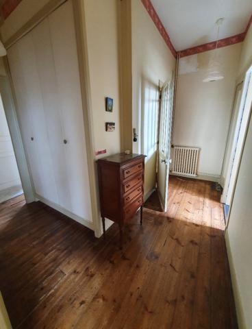 Maison en pierre avec piscine