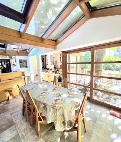 Saint-Maur-des-Fossés (94210) Maison Contemporaine de Standing - Un Havre de Modernité et de Confort et de calme