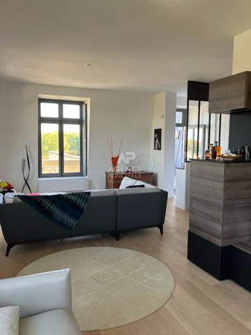 Appartement 5 pièce(s) 91 m2 €880 000 ** - Référence 4557