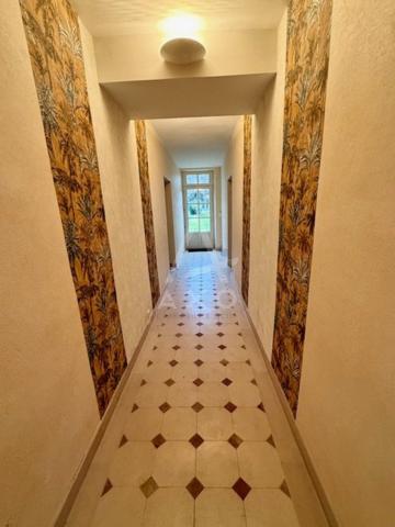 Logis du XVIIe Siècle près d'Angoulême - 16 pièces + maison d'amis et terrain de 4 ha 430