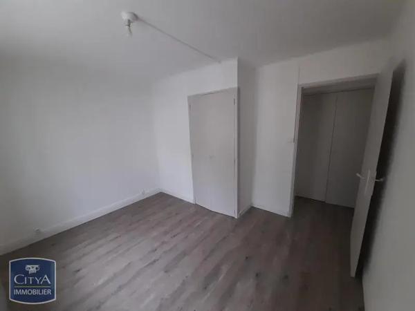 Appartement à louer 3 pièces 54.02m² Nîmes (30000)