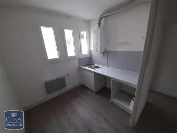 Appartement à louer 3 pièces 54.02m² Nîmes (30000)