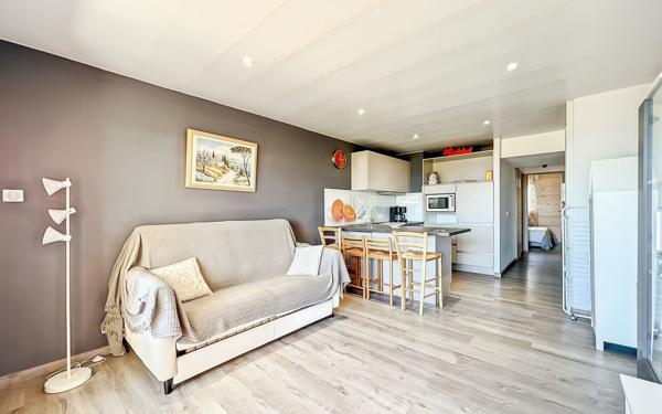 Appartement à vendre    2 pièces • 35 m2 Fréjus