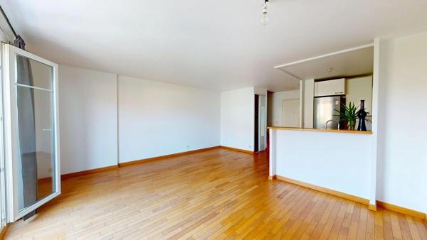Location                                                      Appartement
                        
                     3 pièces                      69 m2                     à Émerainville