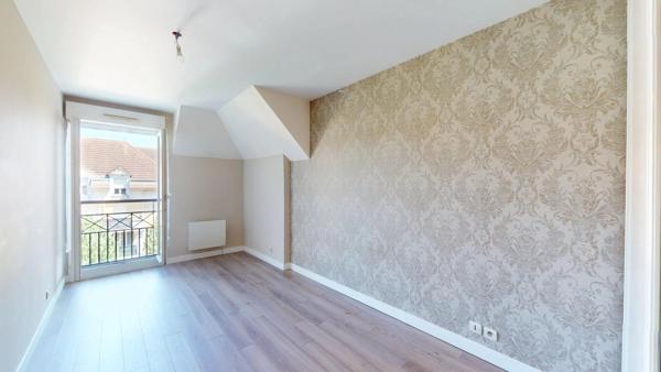 Location                                                      Appartement
                        
                     3 pièces                      69 m2                     à Émerainville