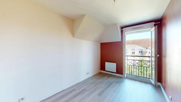 Location                                                      Appartement
                        
                     3 pièces                      69 m2                     à Émerainville