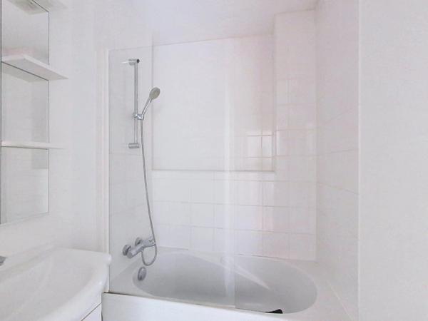Location                                                      Appartement
                        
                     5 pièces                      78 m2                     à Valenton
