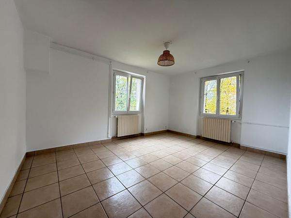 Appartement Lons-Le-Saunier / 3 pièces / 2 chambres / 50.92 m²
