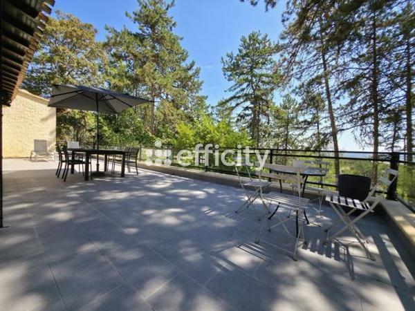 Maison
         5 pièces
        - 120 m² Exclusivité 277 500 € *
