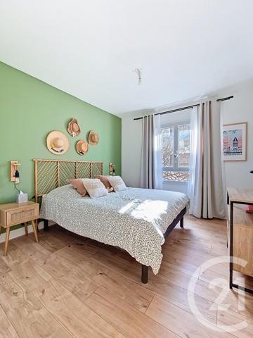 Appartement T5 à vendre  5 pièces - 79,39 m2 CHAMALIERES - 63