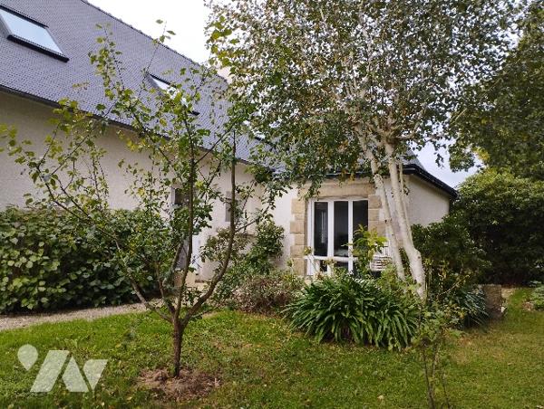 maison ayant de grands espaces de vie