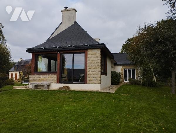 maison ayant de grands espaces de vie