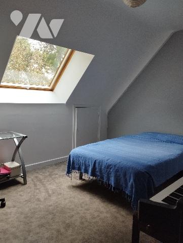 maison ayant de grands espaces de vie