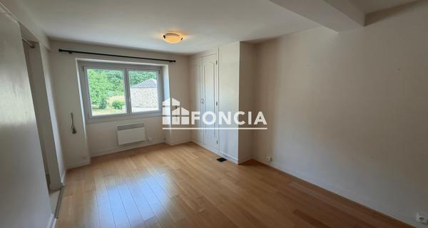 Location Maison 6 pièces 113.2 m² - Charras 16380