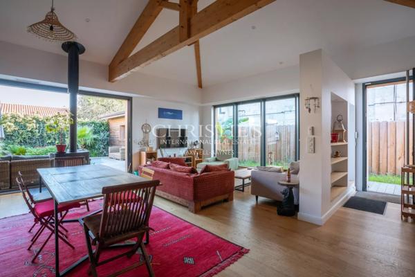 Bègles – Maison contemporaine de 125m² – 3 chambres et piscine