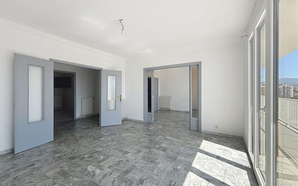 Appartement à louer    3 pièces • 100,32 m2 Ajaccio