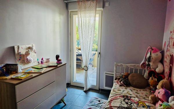 Appartement à vendre    3 pièces • 59,97 m2 Solliès-Pont