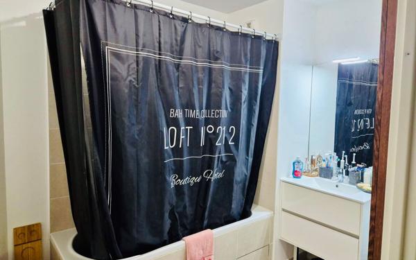 Appartement à vendre    3 pièces • 59,97 m2 Solliès-Pont