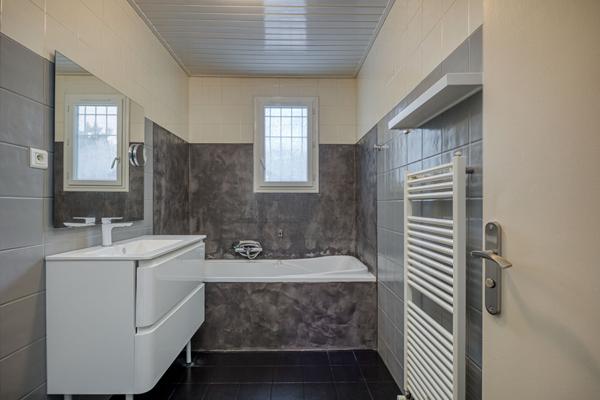 À Vendre - Belle Maison Individuelle de 166 m² à Viry (74) - Quartier Résidentiel