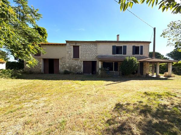 Mas avec habitation, dépendances et 1 hectare de terrain