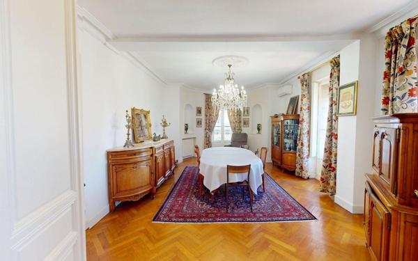 Appartement à vendre    6 pièces • 172,53 m2 Toulouse