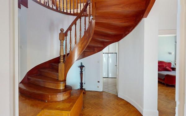 Appartement à vendre    6 pièces • 172,53 m2 Toulouse