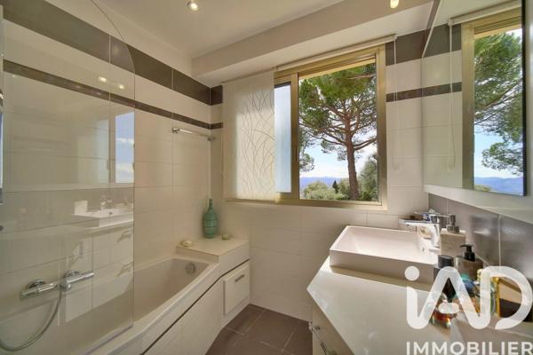 Appartement à vendre 3 pièces 69 m² Grasse