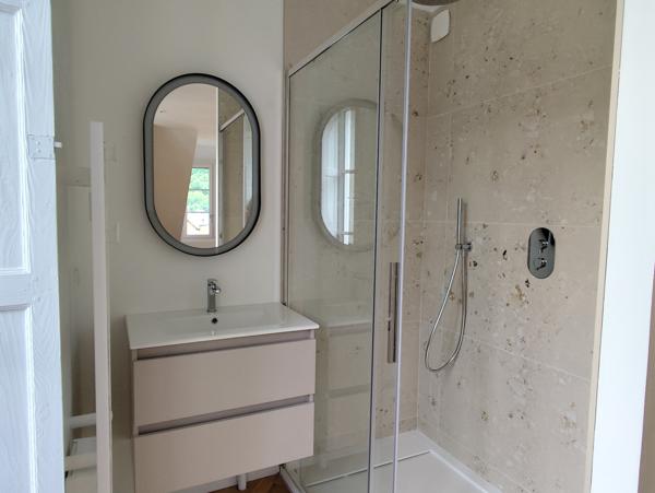 Bagnères-de-Luchon (31110) Appartement T3 centre de Bagnères de Luchon 76,24 m²