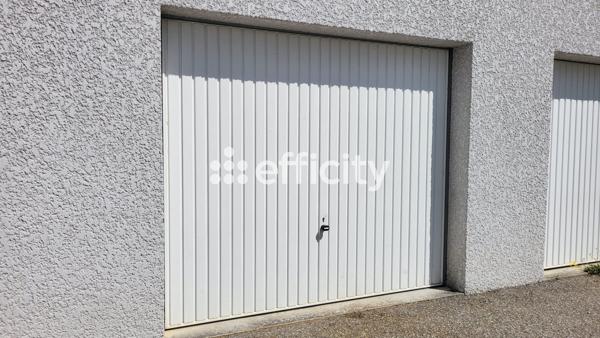 Appartement
         3 pièces
        - 69 m² Exclusivité 219 000 € *