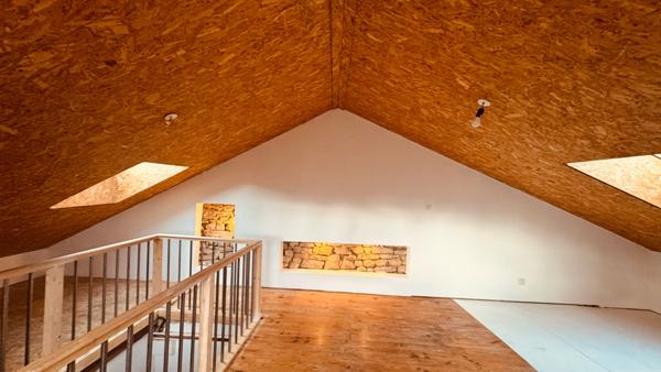 Vault-de-Lugny (89200) Maison de campagne à louer dans le secteur de VAULT DE LUGNY avec jardin pour un loyer de 550 € par mois.