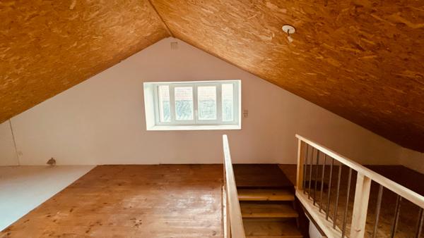 Vault-de-Lugny (89200) Maison de campagne à louer dans le secteur de VAULT DE LUGNY avec jardin pour un loyer de 550 € par mois.