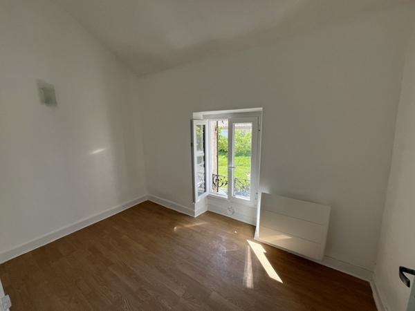 Maison à louer 550 € CC Thiviers 4 p 88 m² DPE E