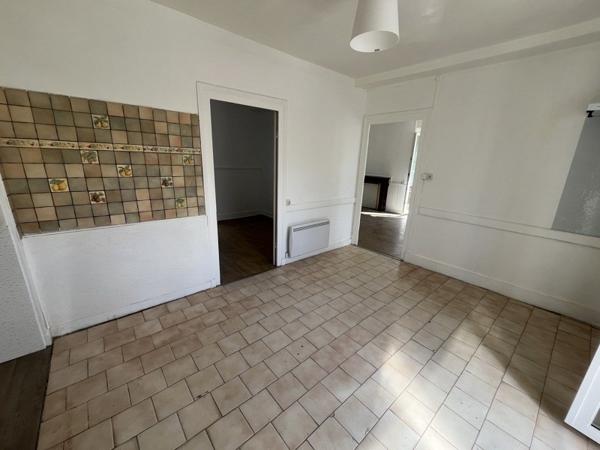 Maison à louer 550 € CC Thiviers 4 p 88 m² DPE E
