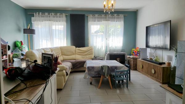 Maison individuelle familiale, sur terrain clos, sans vis à vis, 4 chambres, possibilité 5