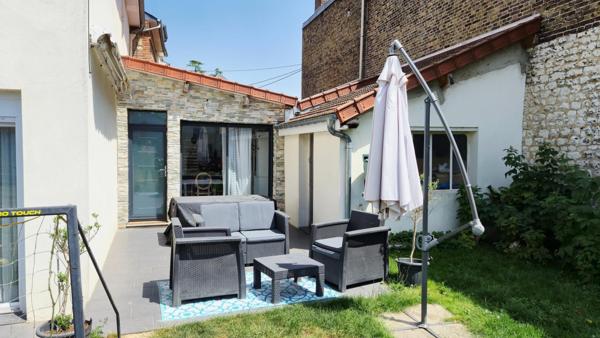 Maison individuelle familiale, sur terrain clos, sans vis à vis, 4 chambres, possibilité 5