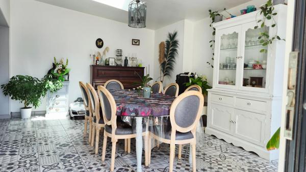 Maison individuelle familiale, sur terrain clos, sans vis à vis, 4 chambres, possibilité 5