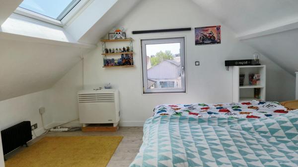 Maison individuelle familiale, sur terrain clos, sans vis à vis, 4 chambres, possibilité 5