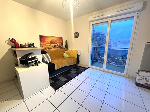 AUCAMVILLE - Appartement  1 pièce + parking