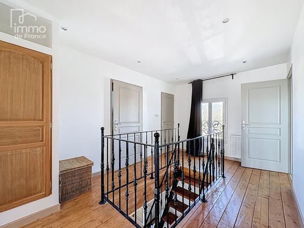 Duplex 7 pièces 160 m2 avec grande terrasse