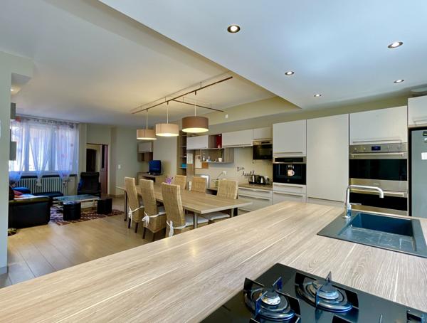Beau Duplex 4/5 ch entièrement rénové en plein coeur de Lons