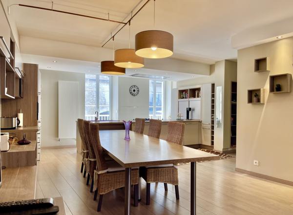 Beau Duplex 4/5 ch entièrement rénové en plein coeur de Lons