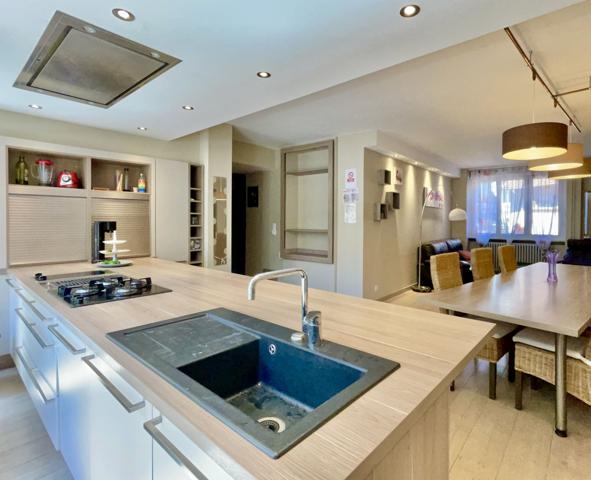 Beau Duplex 4/5 ch entièrement rénové en plein coeur de Lons