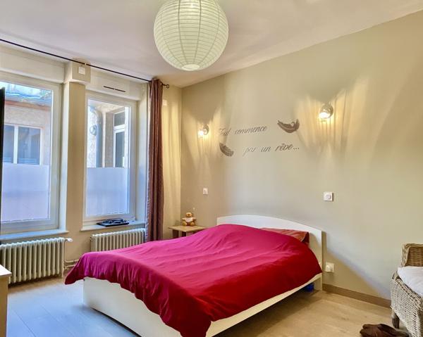 Beau Duplex 4/5 ch entièrement rénové en plein coeur de Lons