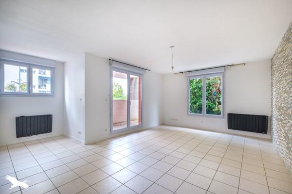 Appartement à vendre |  Vénissieux |  2 pièces | 48 m²